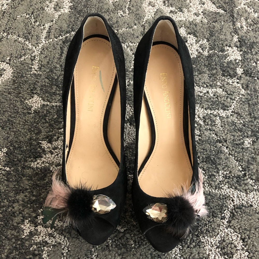 Enzo Angiolini red carpet pumps